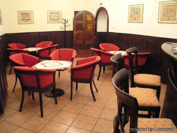 Hotel Petr Прага Ресторан фото